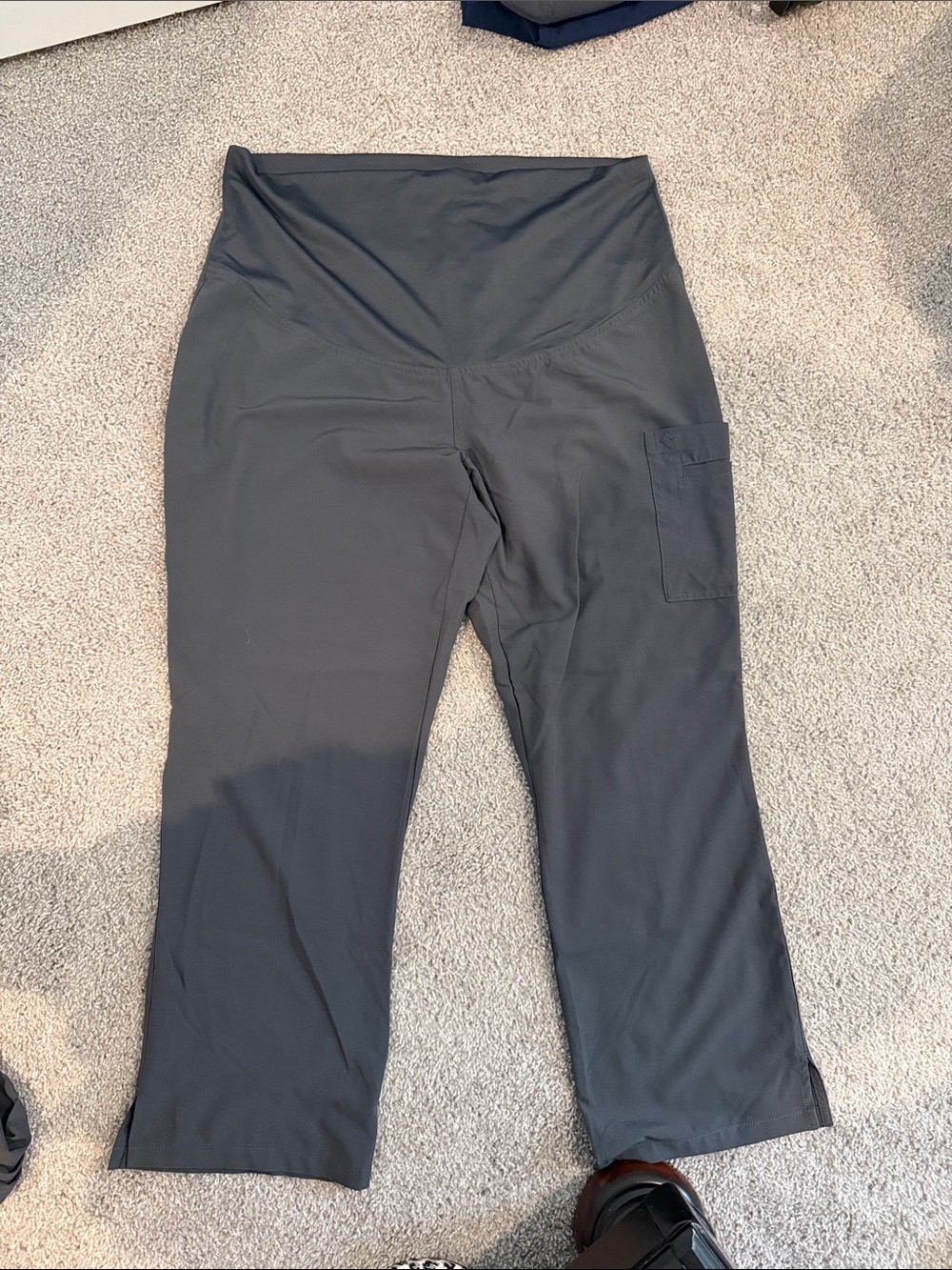 Med Couture Charcoal Grey High-Waist Capri Maternity/Active Pants
